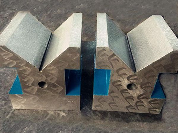 铸铁V型架产品展示