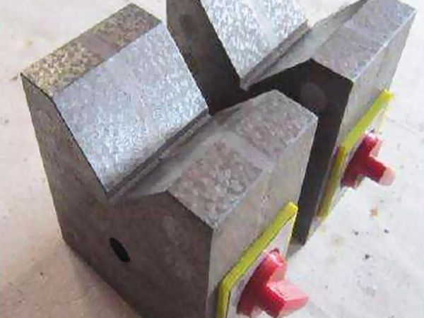 铸铁V型架产品展示