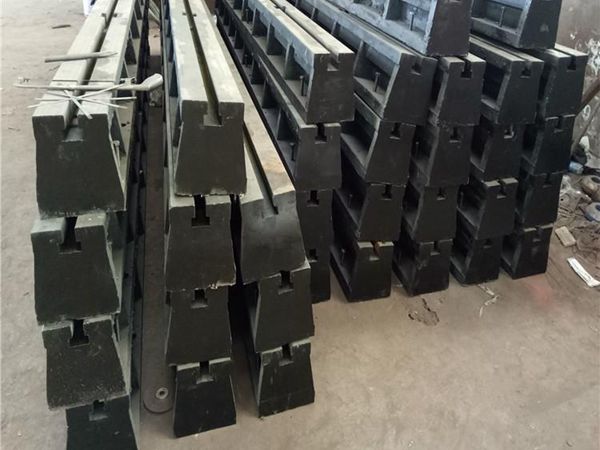 地轨地坪铁产品展示